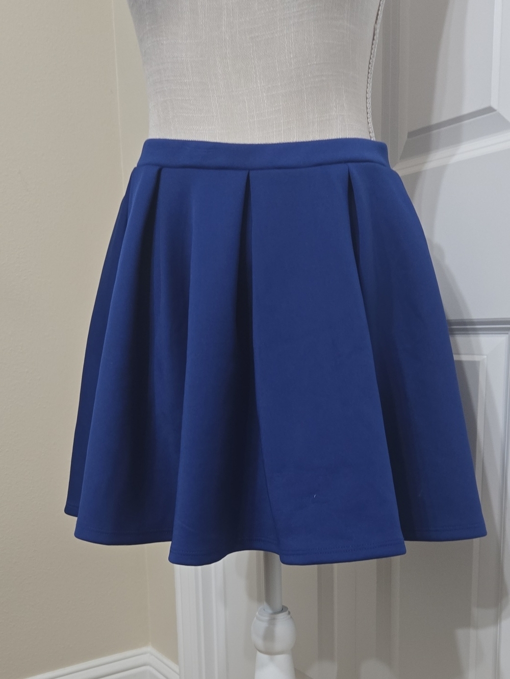 Forever 21 Royal Blue Pleated Skater Skirt Sz M In Excellent Condition